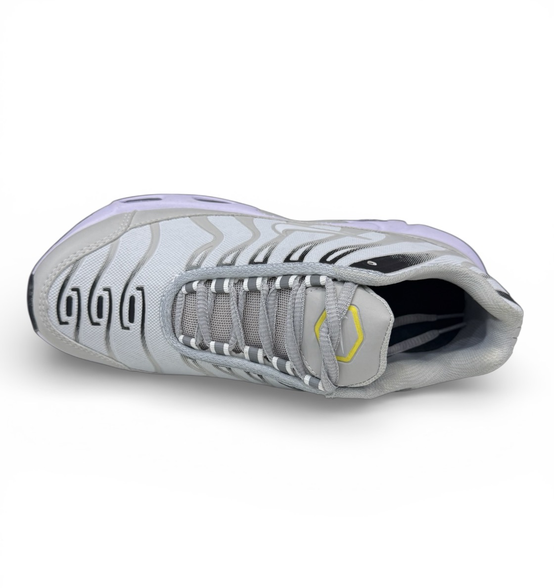 Nike TN Ref 04